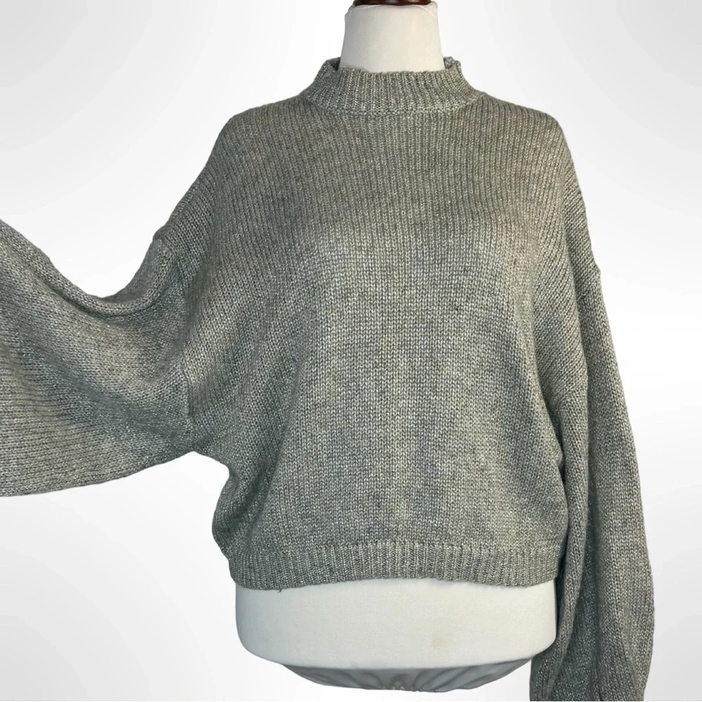 BB Dakota by Steve Madden Grey Metallic Balloon Sleeve Sweater